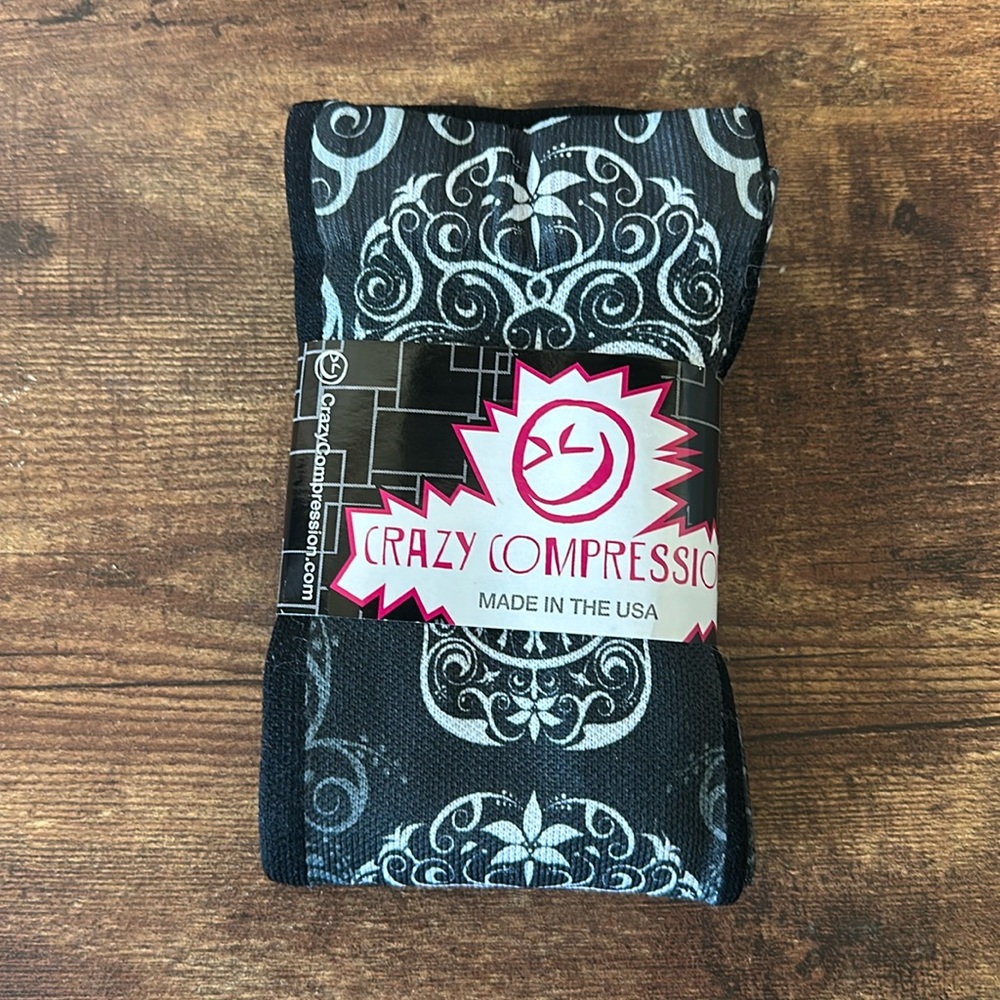New Crazy Compression Socks L/XL ornate skull